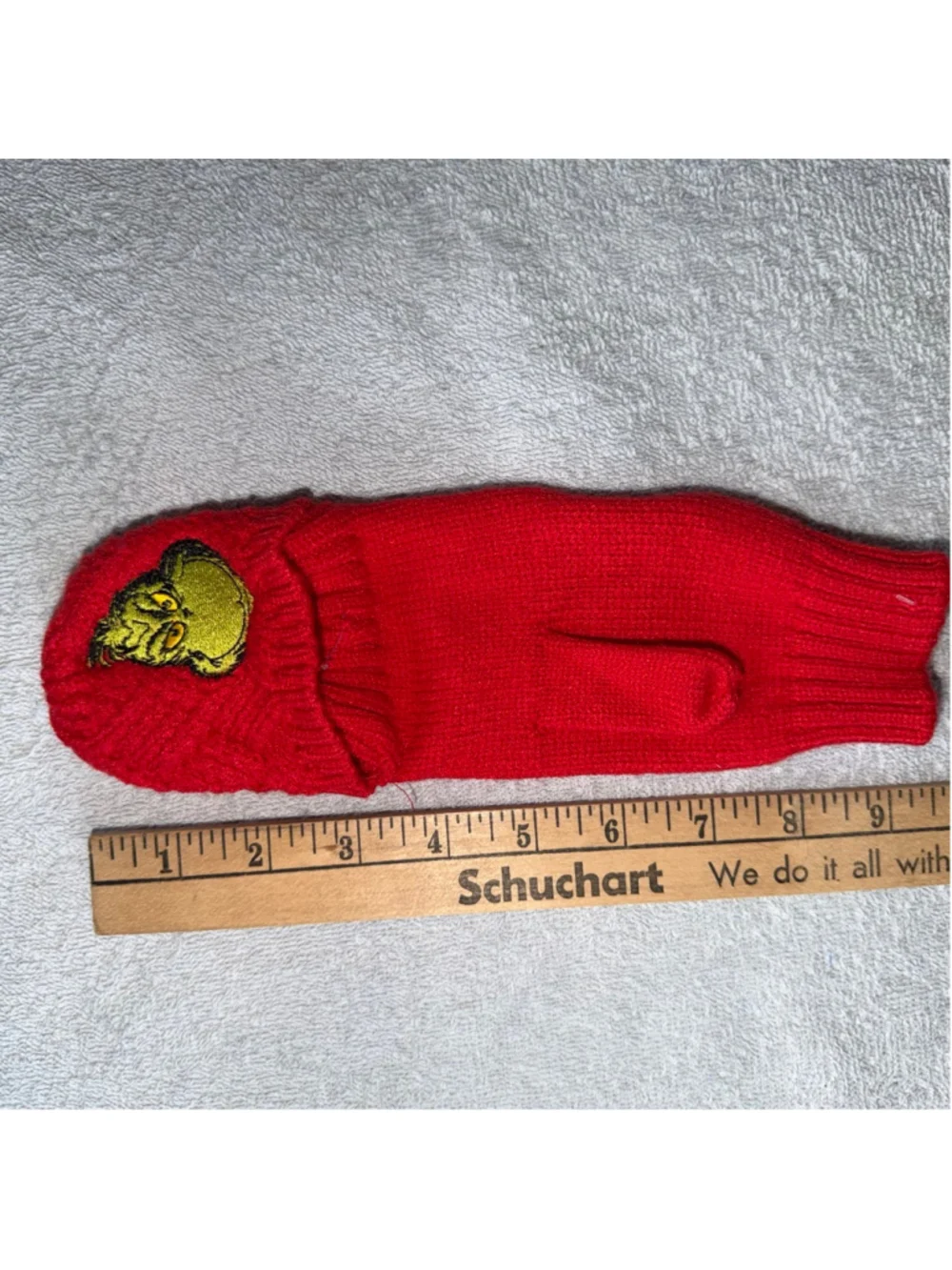 NIB Unisex Dr Seuss The Grinch Pom Pom Hat & Gloves 2 Pc Gift Set With Gift Box